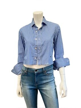 Kourt Light Blue Cropped Button Down Shirt Contrast Hem Long Sleeve Small